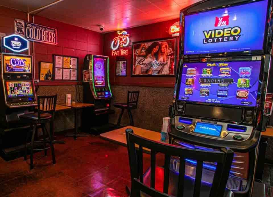 Trophy Club Bar & Grill Medford Oregon