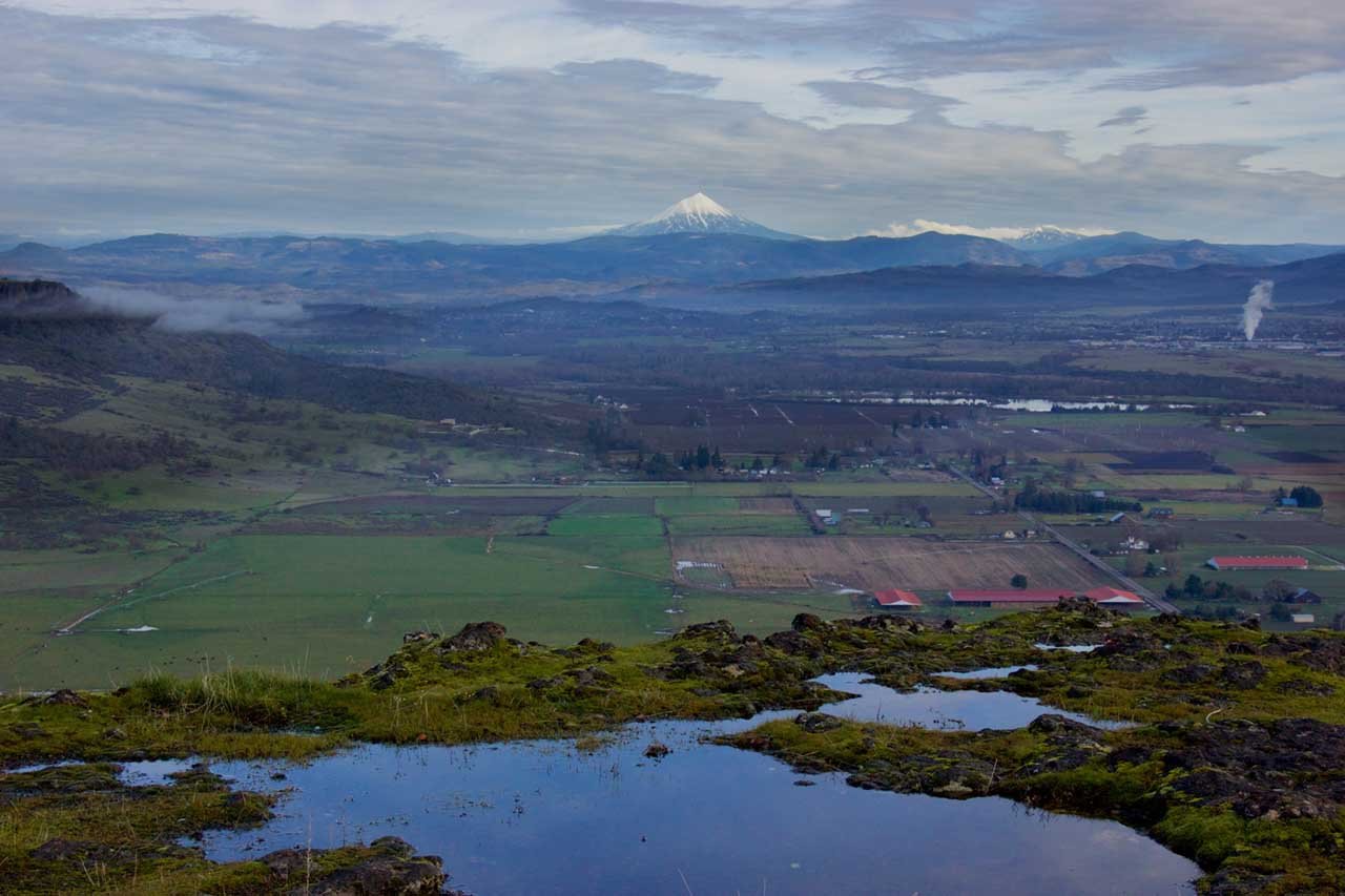 Climbing Mount Mcloughlin 