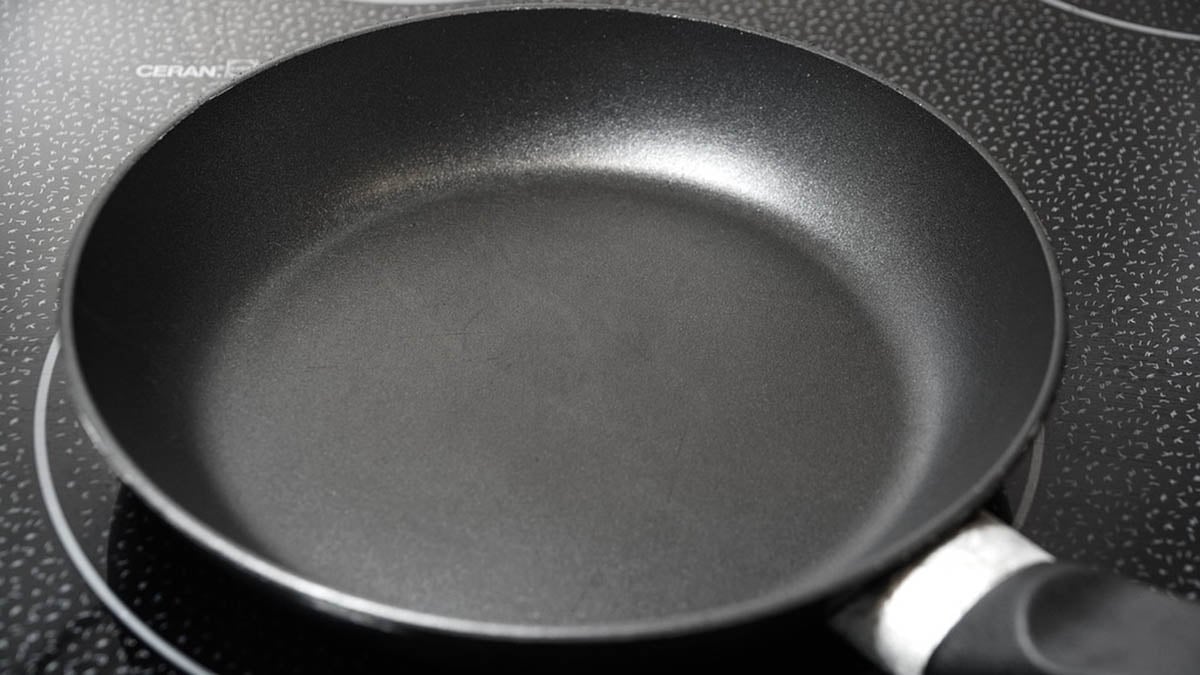 Non stick pan