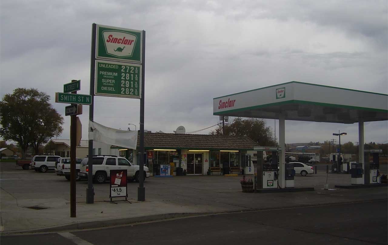 Oregon Gas Nears 5 Dollars a Gallon as War in Iran Pushes Prices Higher ...