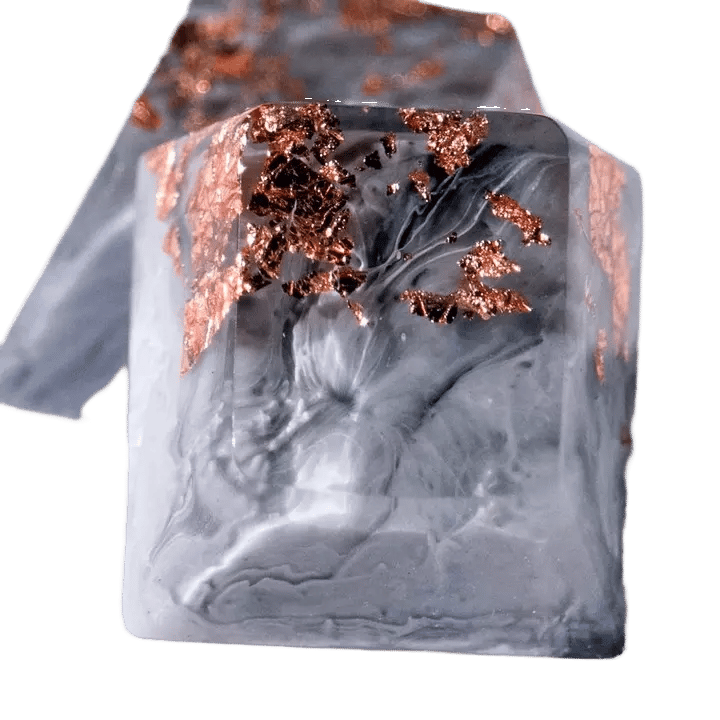 Latrialum Flakes: Exalted Exalted Luna artisan keycap