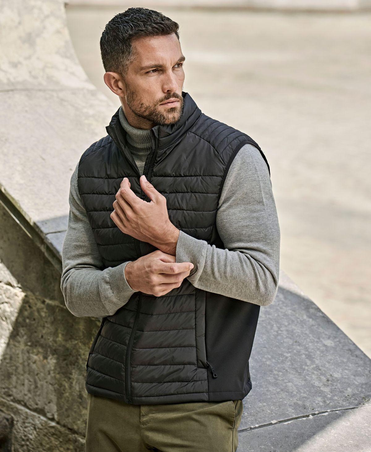 Tee Jays Tee Jays 9624 Crossover Bodywarmer in Black/Black