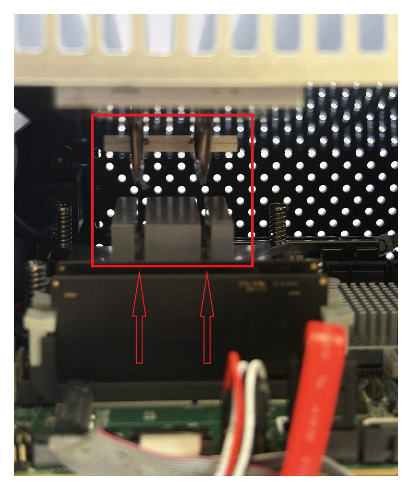 PCIe expansion card alignment inside the iPC402 chassis