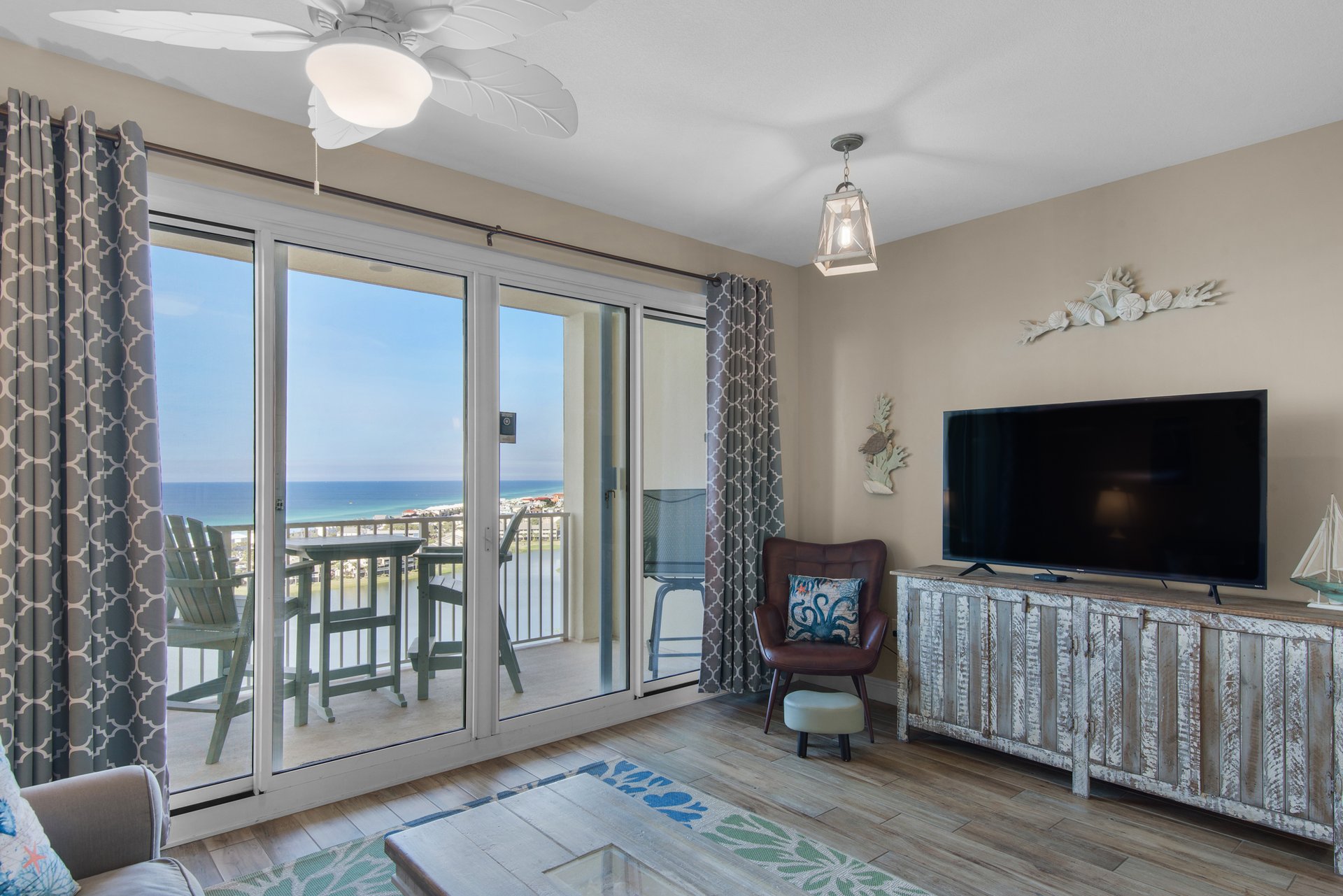 Ariel Dunes II 1705 - Living Room 