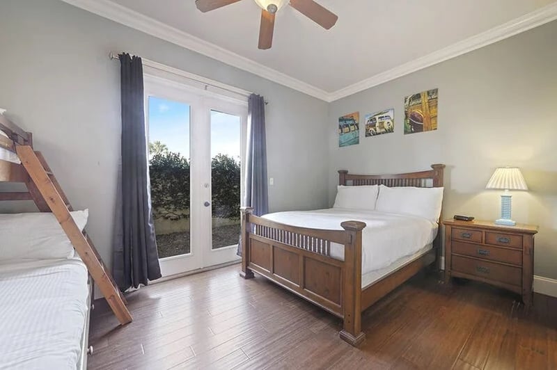 Beach Daze - Guest Bedroom 