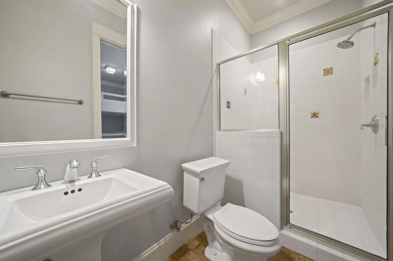 Beach Daze - bathroom 