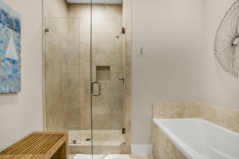 Alerio 104 -  Master Bath - W/Bathub, Walk-in  Shower 