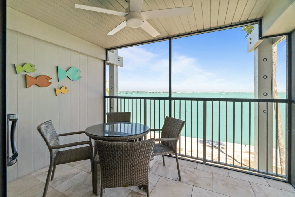 Mariner Pointe 1012