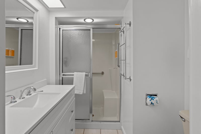 Guest Bathroom 