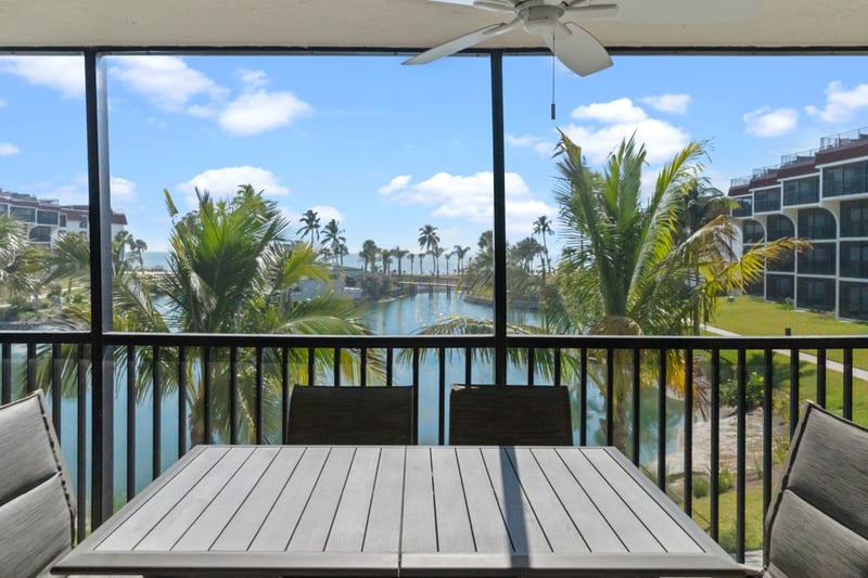 Pointe Santo C25