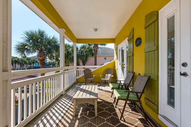 Coconut Cv - 2nd Floor King and Queens Private Balcony