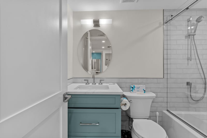 Guest Bathroom 