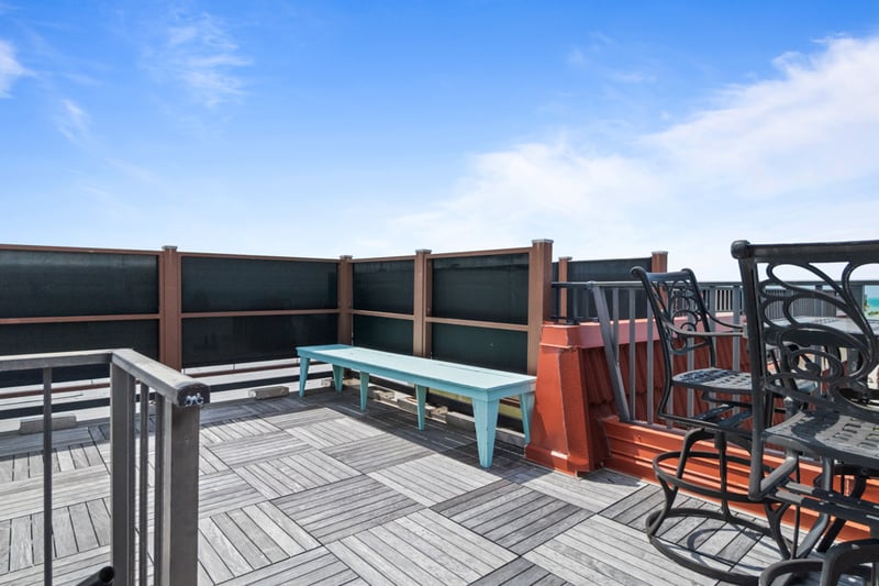 Upper Deck