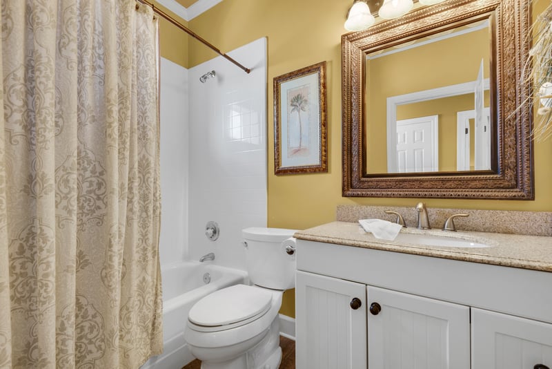 Coconut Cove - Coconut Cv - 2nd Floor Full Bathroom For Both Bed