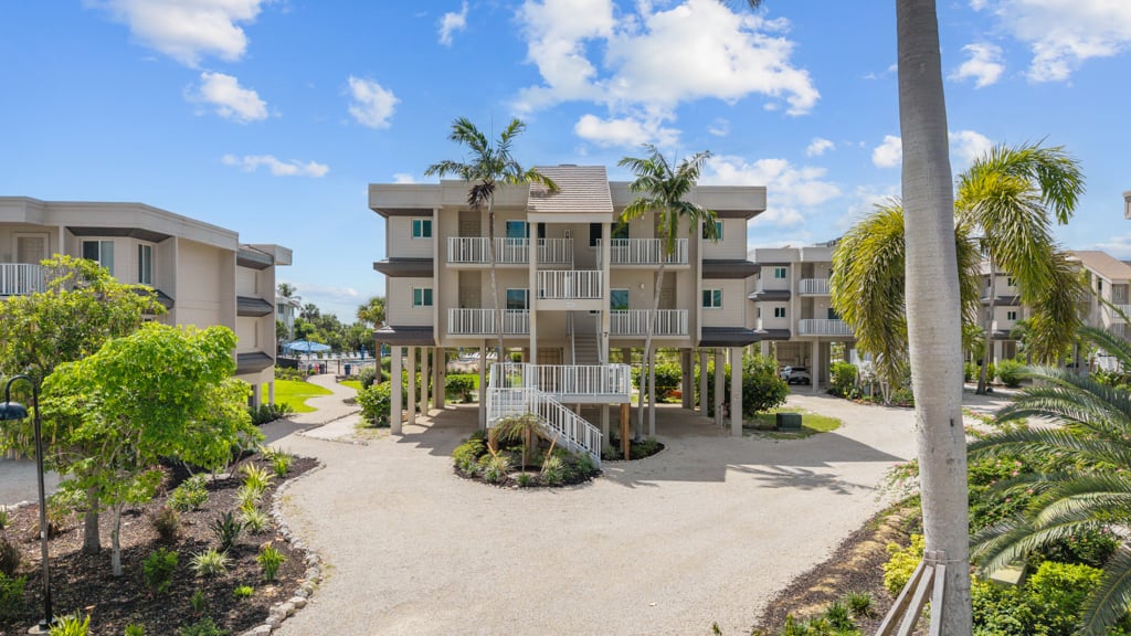 Shell Island Beach Club 7A