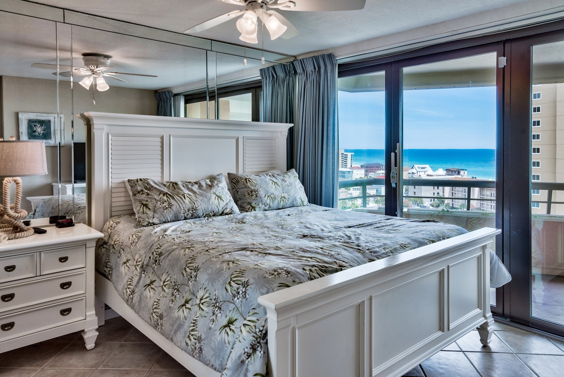 Edgewater 1200