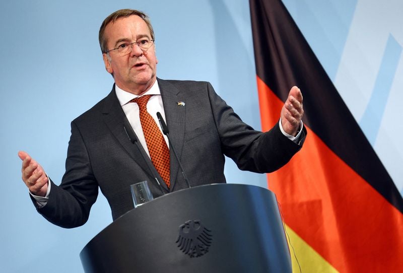 Image for German defence minister warns against growing Russian threat in space