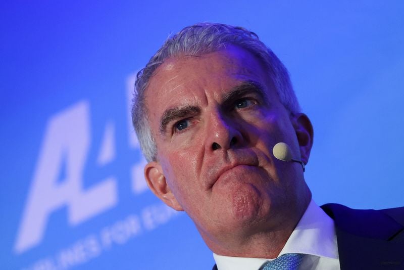 Image for Lufthansa making progress with turnaround plan, CEO says