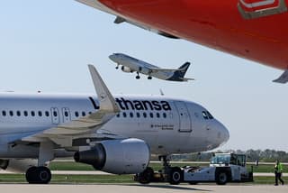 Image for Lufthansa loses appeal in state aid dispute with Ryanair