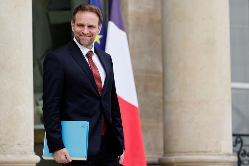 Image for French PM says EU-US trade deal an act of 'submission' and a dark day for Europe