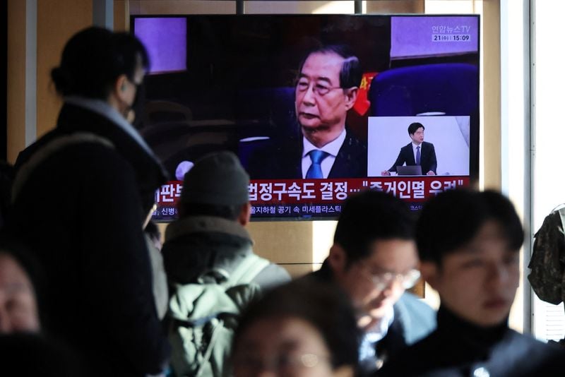 Image for Former South Korean PM Han jailed for 23 years in martial law case