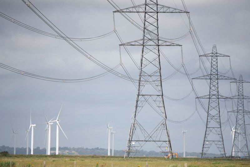 Image for Britain to invest up to $1.4 billion in community energy projects