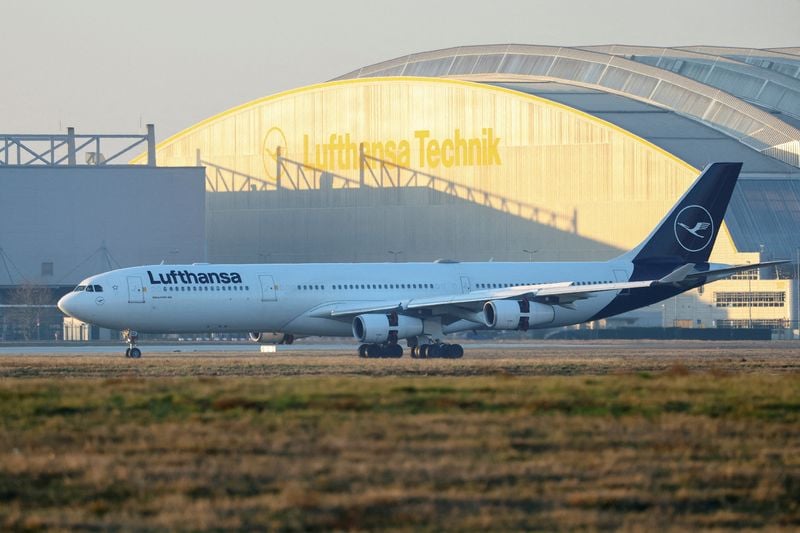 Image for Lufthansa says pilots' strike 'incomprehensible' amid Iran war