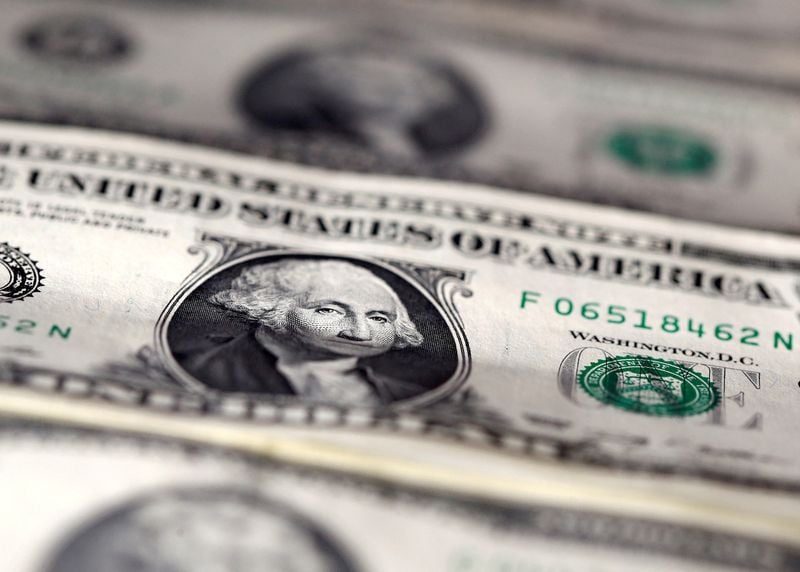 Image for Dollar set to snap 9-day losing streak; yen near 2-1/2 week high