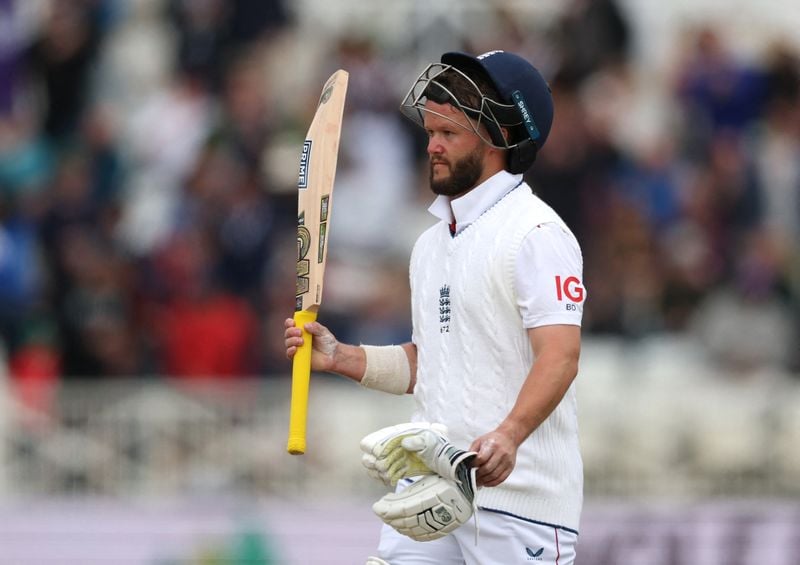 Image for Cricket-England pummel Zimbabwe in run fest at Trent Bridge