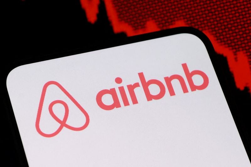 Image for Court strikes down Irish police decision not to investigate Airbnb over Israeli settlements