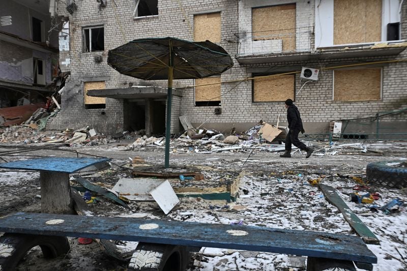 Image for Exclusive-US aims for March peace deal in Ukraine, quick elections, sources say