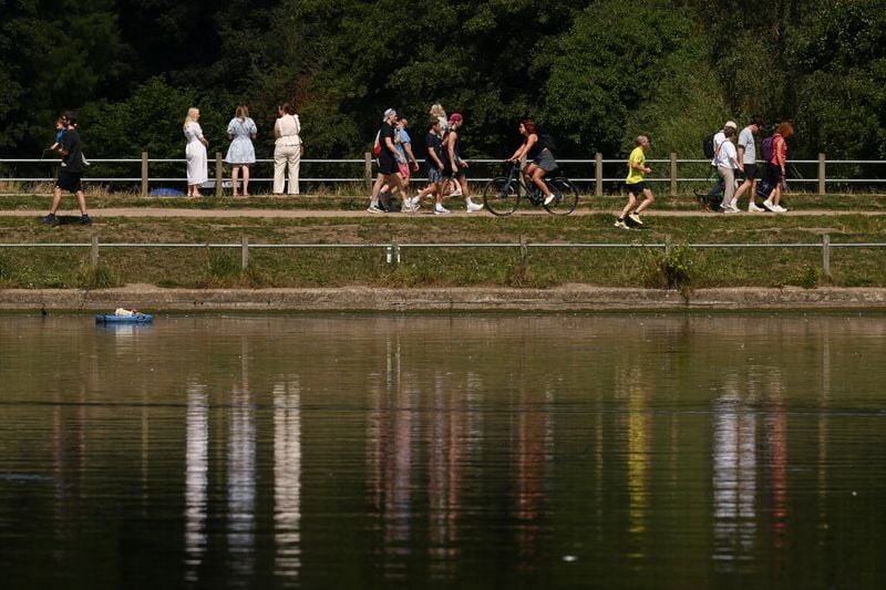 Image for Net immigration to Britain revised down as more Britons emigrate