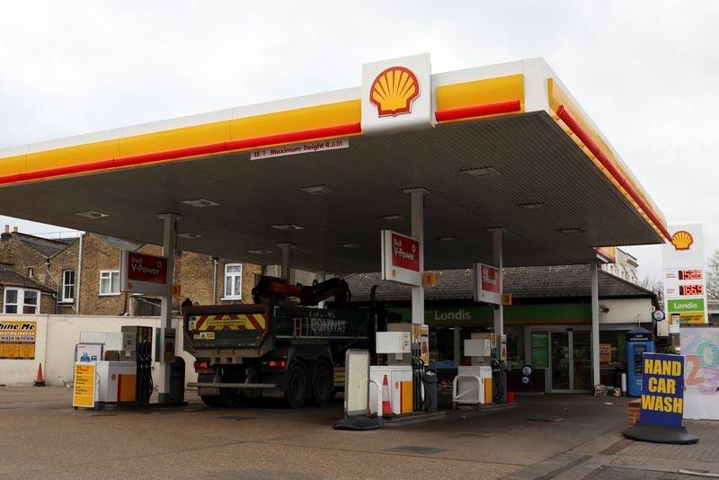 Image for Shell profit above, TotalEnergies in line with expectations amid lower prices