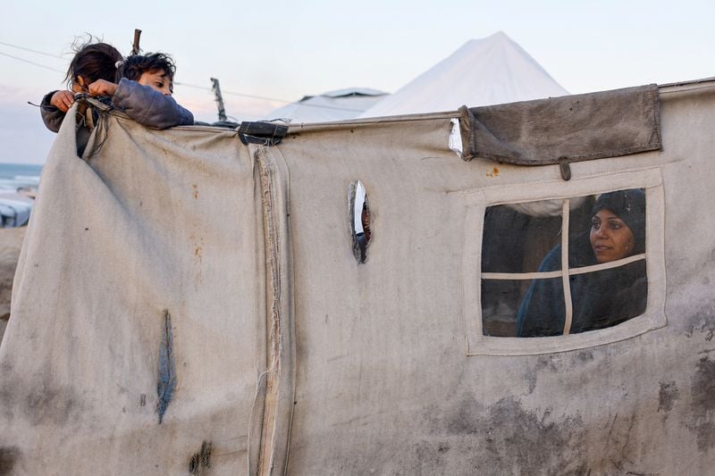 Image for Israel orders Gaza families to move in first forced evacuation since ceasefire