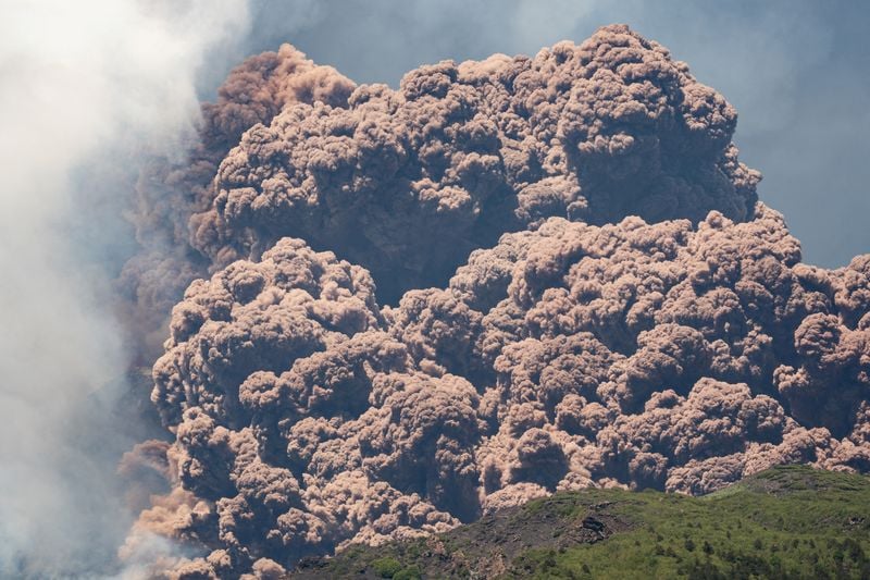 Image for Tourists told to heed warnings after Etna eruption