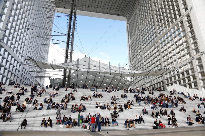 Image for France's services sector shrinks for 14th month in a row in October, PMI shows