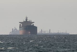 Image for Countries propose safe corridor to free 20,000 seafarers stranded in Gulf