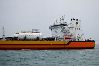 Image for Russian oil sellers cut prices in China to attract demand as India wavers