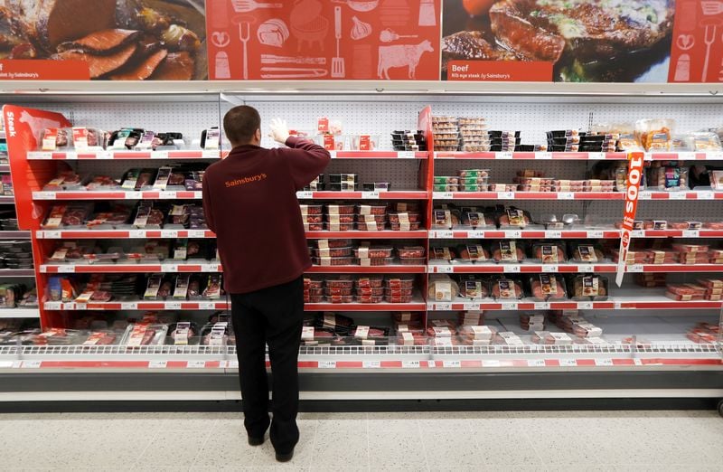 Image for UK firms turn more hopeful on economy, plan to hire more, Lloyds says