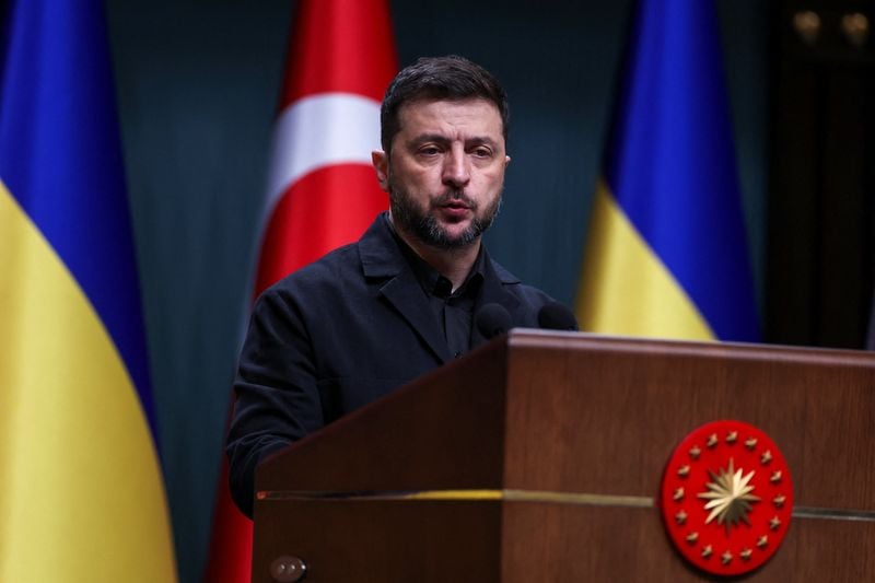 Image for Zelenskiy will talk with Trump in coming days after receiving peace plan, his office says