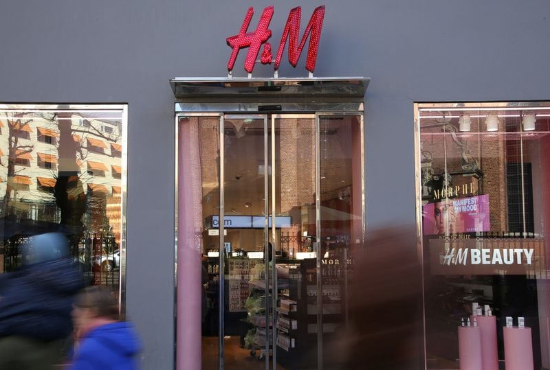 Image for H&M's Q2 sales fall slightly more than expected, rise 1% in local currencies