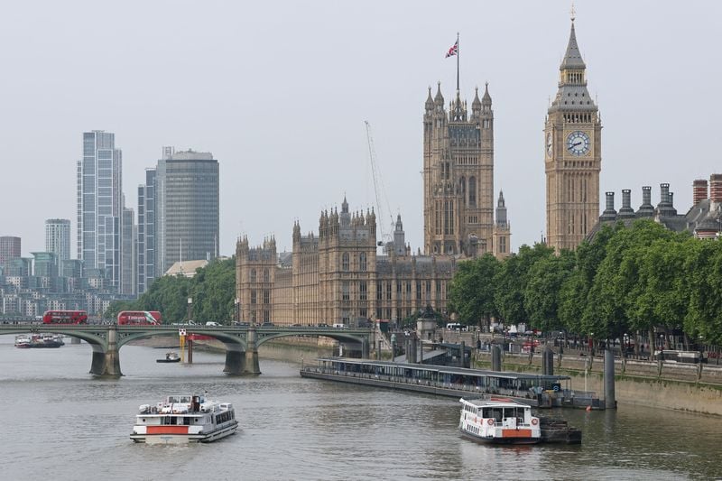 Image for UK rules prevent special treatment for Thames Water, minister says