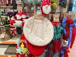 Image for UK's Pets at Home reaffirms profit forecast, expects sales growth revival at retail unit