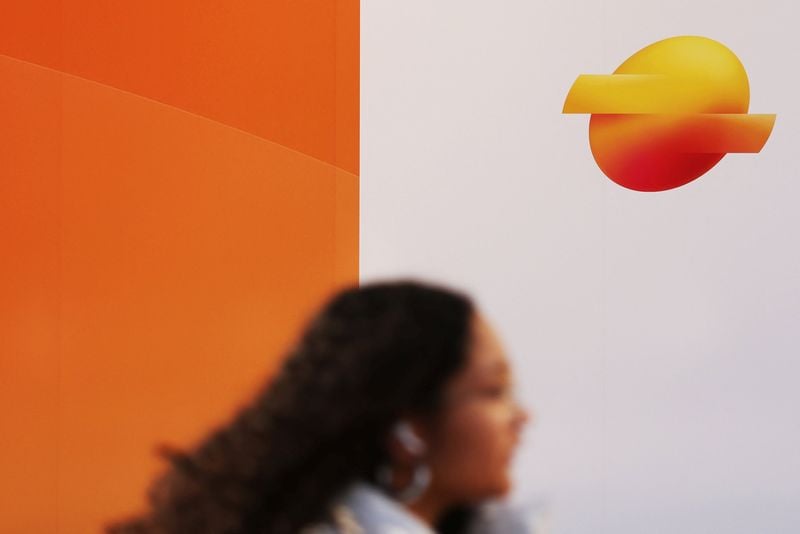 Image for Repsol targets higher payouts and oil output this year