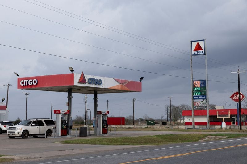 Image for US diesel hits $4 per gallon as fuel costs rise amid escalating Middle East conflict