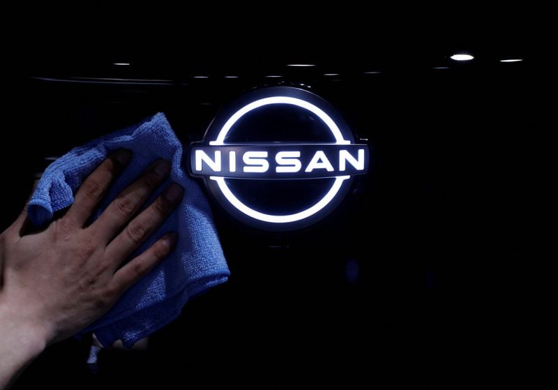 Image for Nissan begins talks with union to cut jobs at European regional office