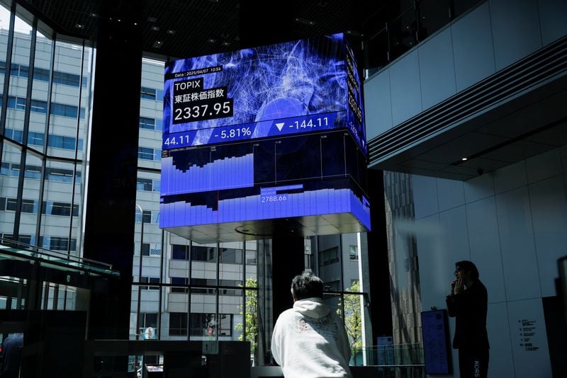 Image for Stocks slip, US copper jumps as Trump plans tariff on imported copper