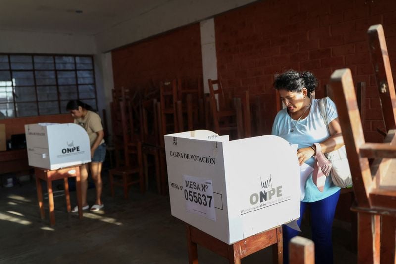 Image for Peru election marred by delays as conservatives lead early count