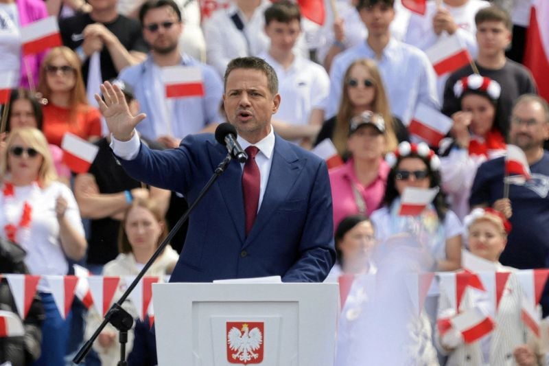 Image for Poland's high-stakes presidential vote pits pro-EU centrist against MAGA nationalist