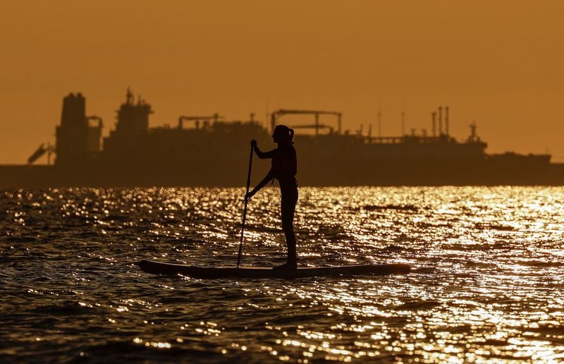 Image for EU hits banks, prison medic and Chinese refineries in Russia sanctions